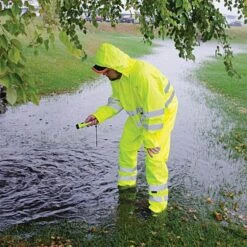 Majestic Hi-Vis High-Visibility Class III Rainwear Jacket -Wilson Bros Gardens Shop 751351 2 7
