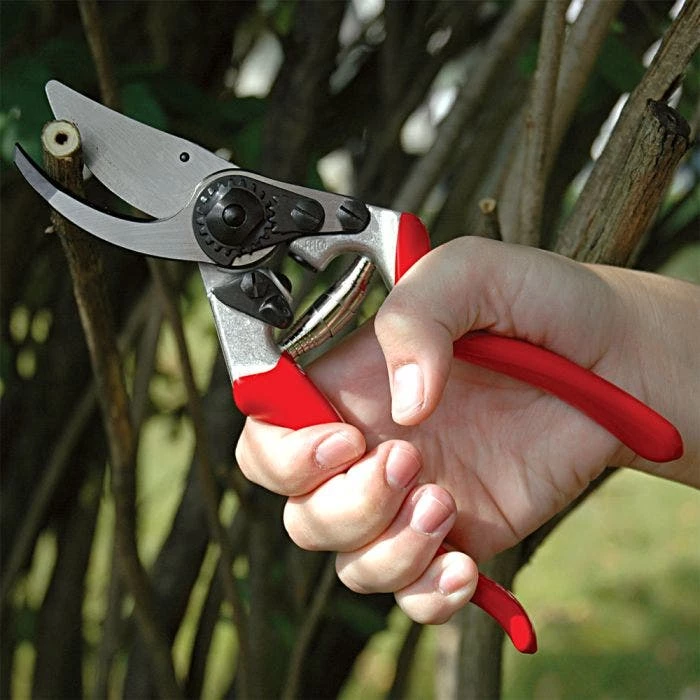 Felco 8 Ergonomic One-Hand Pruning Shear 3 Felco 8 Ergonomic One-Hand Pruning Shear - Image 3