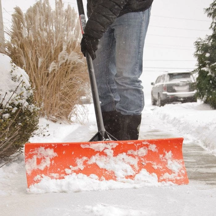 Leonard HD 42-in Snow Pusher With Fiberglass Handle 6 Leonard HD 42-in Snow Pusher With Fiberglass Handle - Image 6