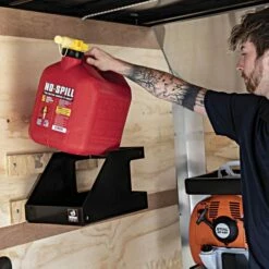 Locking Gas Container Rack -Wilson Bros Gardens Shop lt32 lifestyle 2