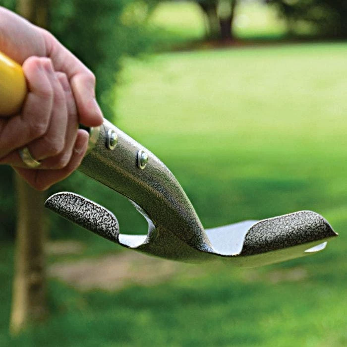 Spear Head Spade With Fiberglass D-grip Handle 2 Spear Head Spade With Fiberglass D-grip Handle - Image 2