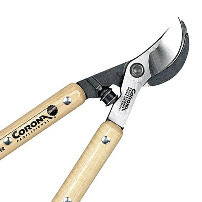 Corona Forged Classic Cut Bypass Lopper, 36in, 2.25-inch Cutting Capacity 2 Corona Forged Classic Cut Bypass Lopper, 36in, 2.25-inch Cutting Capacity - Image 2